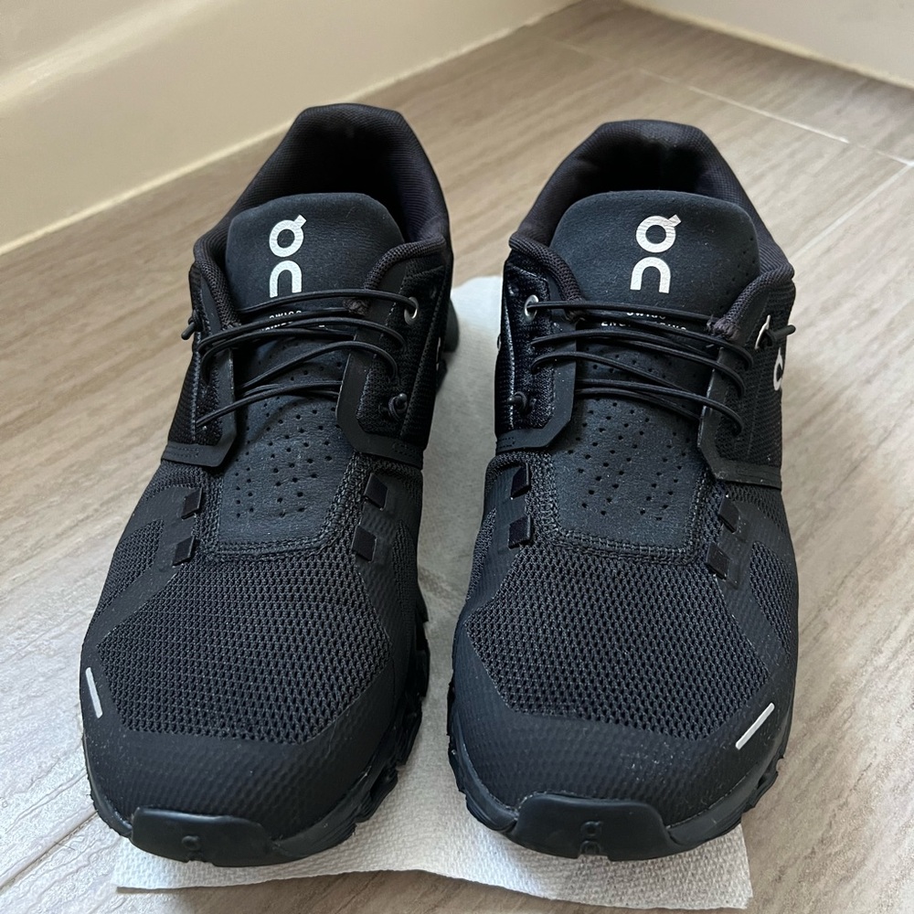 On Cloud- Running Sneakers